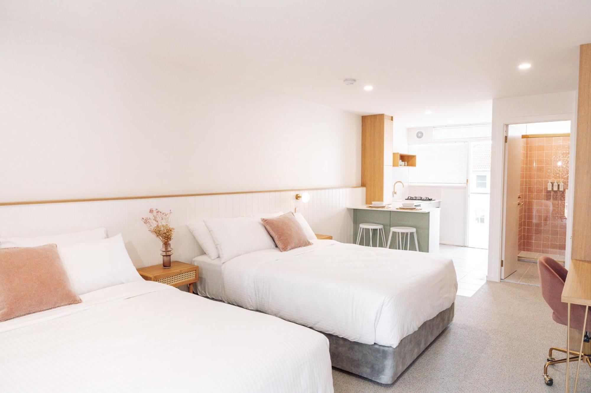 Surfside 22 Hotel 4*